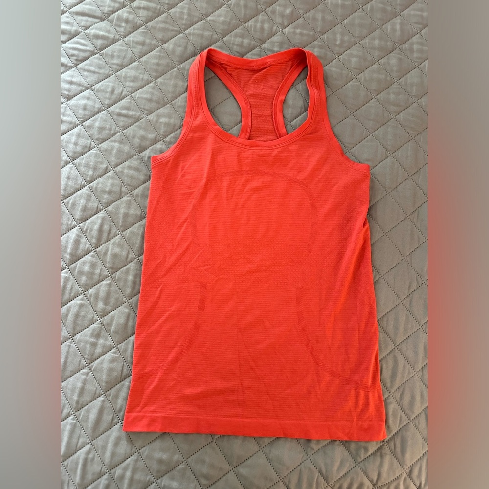 Lululemon tank top